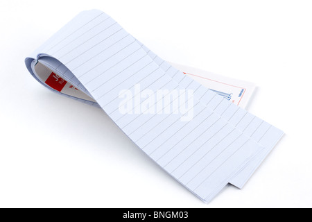50 Blatt lange gefaltet Jotter Papierblock regiert Stockfoto