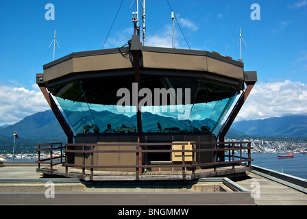 Controller im Glas eingeschlossen Vancouver Harbour Tower weltweit höchsten Flugsicherung auf Dach der Sonne Provinz Gebäude Stockfoto