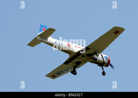 Ein chinesisches hergestellt Nanchang CJ-6A Landung auf dem Flughafen Rockcliffe, Ottawa, Ontario, Kanada Stockfoto