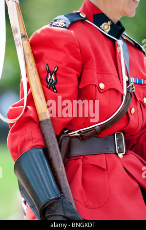 Die Review Bestellung Uniform der Royal Canadian Mounted Police, wie während der musikalischen Fahrt Show getragen Stockfoto