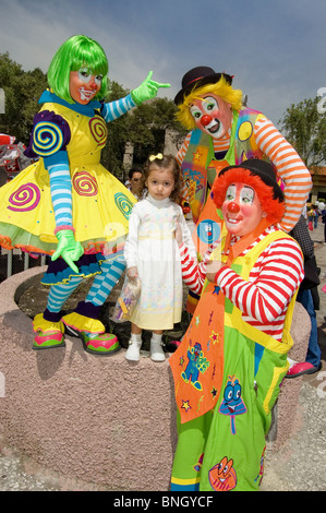 Clown-Parade in Mexiko-Stadt mit Clowns aus mehreren Ländern Stockfoto