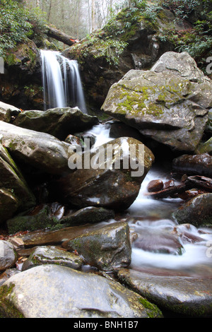 Wasserfall befindet sich auf dem motor Gatlinburg Tennessee Roaring Fork-trail Stockfoto