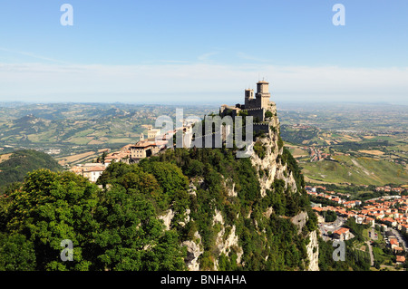 Blick auf das Schloss in San Marino, Italien Stockfoto