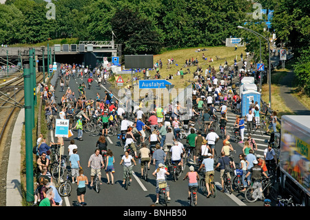 "Still-Leben", die geschlossenen Autobahn A40 im Ruhrgebiet, NRW, Deutschland. Juli 2010 Stockfoto