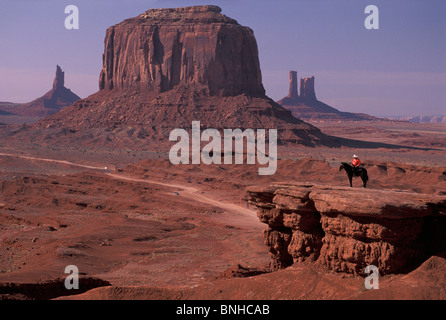 USA Utah John Fords Point Monument Valley Tribal Park Pferd Reiter Mann Cowboy Felsen Rock Landschaft Landschaft Freiheit Vereinigte Staaten Stockfoto