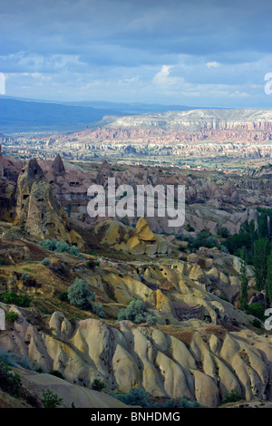 Türkei Juni 2008 Kappadokien Göreme Nationalpark UNESCO Weltkulturerbe Uchisar Stadt Höhlen Höhle Wohnungen Rock Felsen Stockfoto