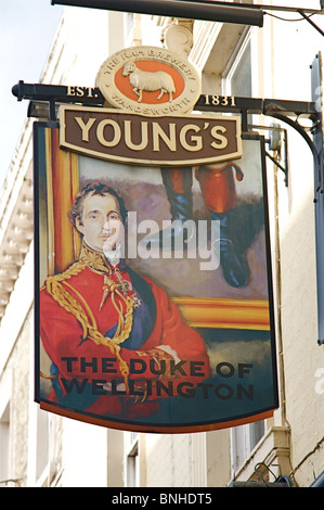 Szenen aus Markttag auf der Portobello Road in Notting Hill in London Stockfoto