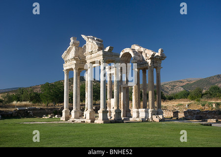 Türkei Juni 2008 Aphrodisias antiken Stadt antiken Stätte historische Ruine Ruinen hellenistischen, römischen, griechische Geschichte Tetrapylon Spalten Stockfoto