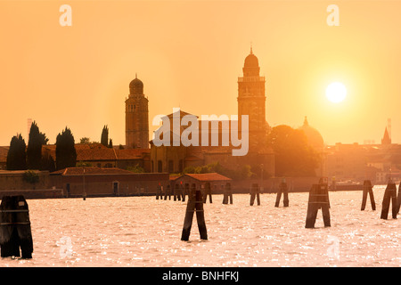 Europa, Italien, Venezia, Venedig, aufgeführt als Weltkulturerbe der UNESCO, Kirche San Michele bei Sonnenuntergang Stockfoto