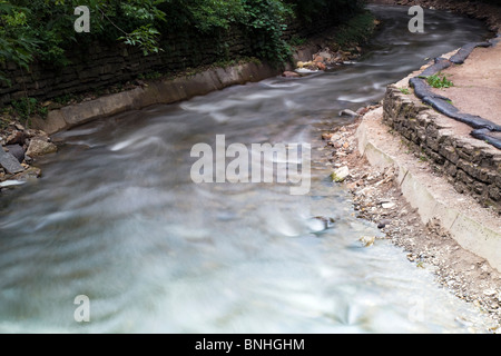 Creek nach Minnehaha Fälle in Minnesota. Stockfoto