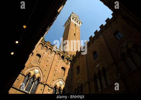 Italien. Siena in der Toskana. Der Torre del Mangia und dem Palazzo Pubblico. Stockfoto