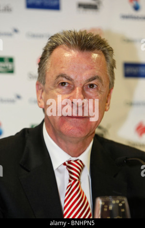 Der Schweiz Ottmar Hitzfeld 2008 Fußball Sport sport Fußball Team Porträt Fußball Trainer Pressekonferenz neu Stockfoto