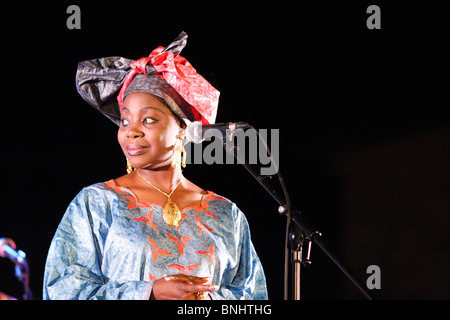 Hadja Kouyate bei Radio France Festival Montpellier, Languedoc Roussillon, Frankreich Stockfoto