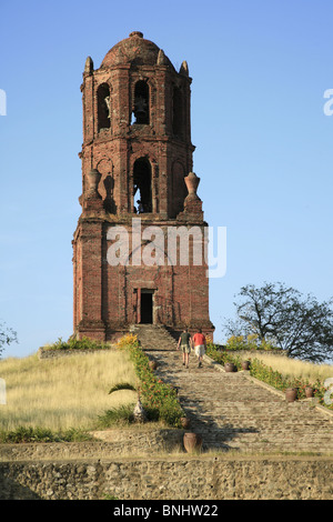 Philippinen Asien Luzon Insel Glockenturm Bantay Kirche Vigan Stockfoto