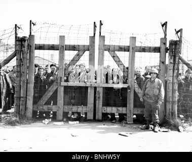 Dem zweiten Weltkrieg-der-Kriegsgefangenenlager POW Deutschland April 1945 Geschichte historische historische Russen russische Kriegsgefangene Gefangener Nazi Stockfoto