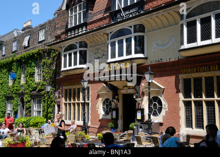 Restaurants in Tombland, Norwich, Norfolk, England Stockfoto