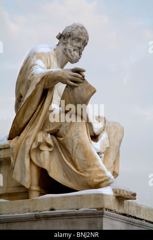 Wien - Polybius Philosoph Statue für das Parlament im winter Stockfoto