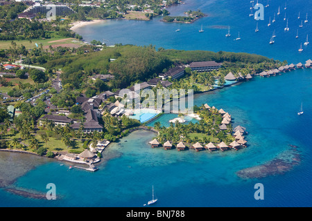 Tahiti Tahiti Nui Insel Papete Stadt Meer Intercontinental Resort Strohhütten Hotel Hotel Anordnung Hütte Bungalow Palmen Antenne Stockfoto