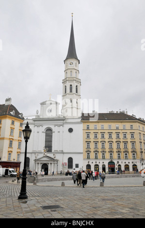 Gebäude der Kirche St. Michael (Deutsch: michaelergruft), Wien, Österreich, Europa Stockfoto