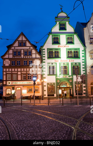 Am Abend Dämmerung am Abend Licht am Abend Stimmung Architektur ehemaligen Zielfeld BRD beleuchtete Beleuchtung bauen aufzeichnen Stockfoto
