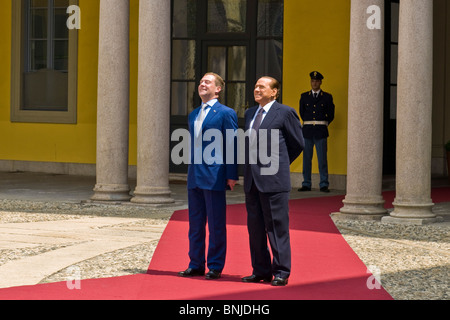 Ministerpräsident Silvio Berlusconi mit russischen Präsidenten Dmitrij Medvedev, italienische russische Gipfel, Präfektur Corso Monforte, Milan, ITA Stockfoto