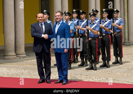 Ministerpräsident Silvio Berlusconi mit russischen Präsidenten Dmitrij Medvedev, italienische russische Gipfel, Präfektur Corso Monforte, Milan, ITA Stockfoto