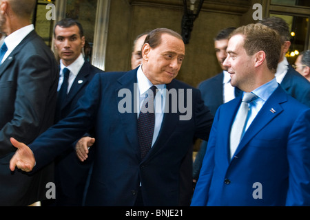 Ministerpräsident Silvio Berlusconi mit russischen Präsidenten Dmitrij Medvedev, italienische russische Gipfel, Präfektur Corso Monforte, Milan, ITA Stockfoto