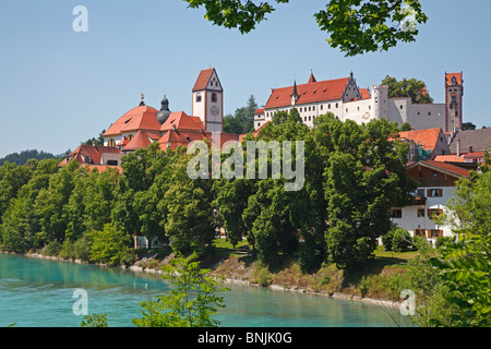 Blick vom Fluss Lech Hohes Schloss (Hochschloss) in Füssen. Stockfoto