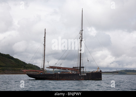 Segelboote in St. Mawes Harbour, Cornwall, England. Stockfoto