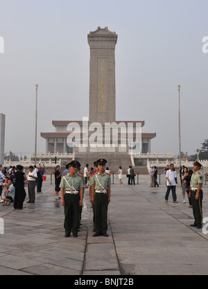 China-Sicherheitskräfte in Tiananmen-Platz, Peking, China Stockfoto