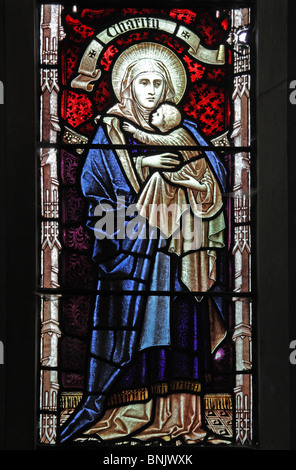 Ein Glasfenster Darstellung Charity, Pfarrei Kirche von St. James das große, Snitterfield; Künstler Edward Frampton von London Stockfoto