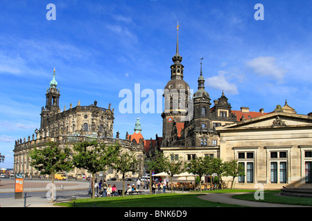 Katholische Hofkirche, Dom, erbaut 1739 1751 im barocken Stil und Residenz Schloss, Deutschland, Sachsen, Dresden Stockfoto