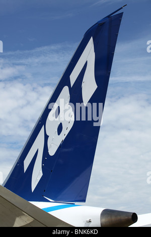 Boeing 787 Dreamliner Tragfläche und Leitwerk Nahaufnahmen in Farnborough Airshow, UK, 2010 Stockfoto