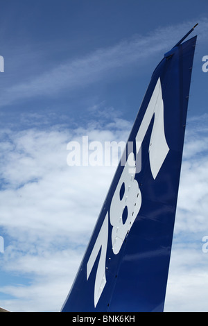 Boeing 787 Dreamliner Tragfläche und Leitwerk Nahaufnahmen in Farnborough Airshow, UK, 2010 Stockfoto