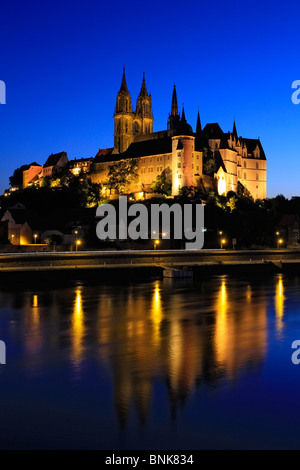 Schloss Albrechtsburg in Meißen in der Nacht, Elbe River in der Nähe von Dresden, Sachsen, Deutschland Stockfoto