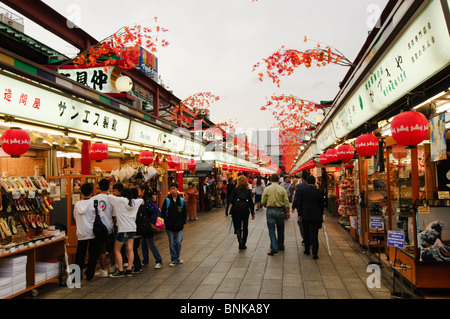 Nakamise-Dori, Asakusa, Tokio, Kanto-Region, Insel Honshu, Japan Stockfoto