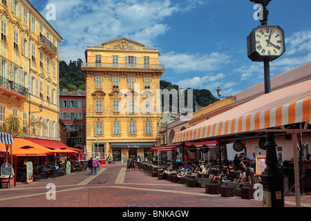 Blumenmarkt in der Altstadt, Vielle Ville, Teil von Nizza an der französischen riviera Stockfoto