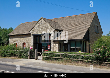 Der Corfe Castle Visitor Centre, Corfe Castle, Dorset, Großbritannien. Juni 2010 Stockfoto