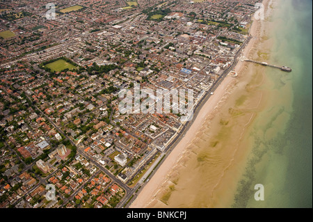 Luftaufnahme von West Worthing looking East, West Sussex, UK Stockfoto