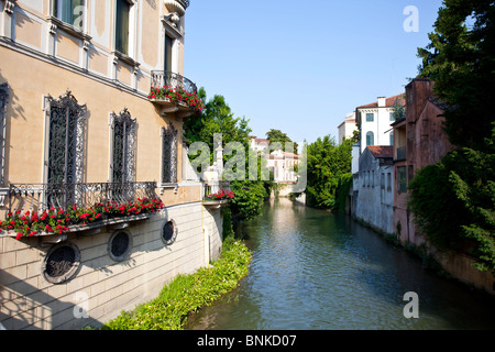 Eine archetypische Aussicht auf die romantische Stadt Venedig in Italien Stockfoto