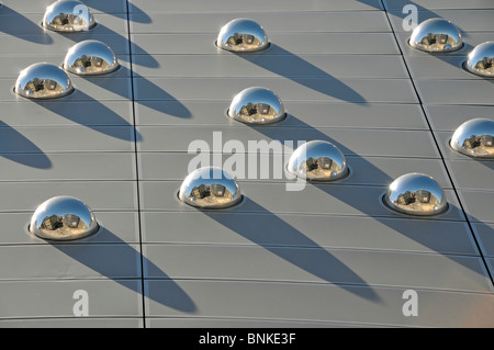 Europa Deutschland Nordrhein-Westfalen Essen Essen Karstadt Einkaufszentrum Limbecker Platz Raum Kunst Fertigkeit Kugeln Kugel Stockfoto