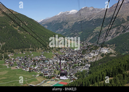 Schweiz-Saas-Fee Dorf Ort Kanton Wallis Straße Gondel Sommer Tourismus Landschaft Bergtal Stockfoto