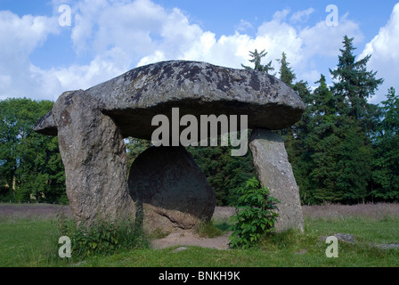 Die alte Jungfer neolithischen gekammerten Felsengrab. Legende sagt, dass die Steinen errichtet wurden durch drei Jungfern oder Hexen vor dem Frühstück Stockfoto