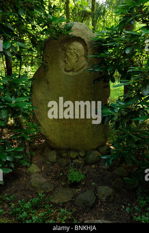 Grab des berühmten Berliner Malers Heinrich Zille, Suedwestkirchhof Stahnsdorf Friedhof, Stahnsdorf Berlin, Brandenburg, Deutschland. Stockfoto