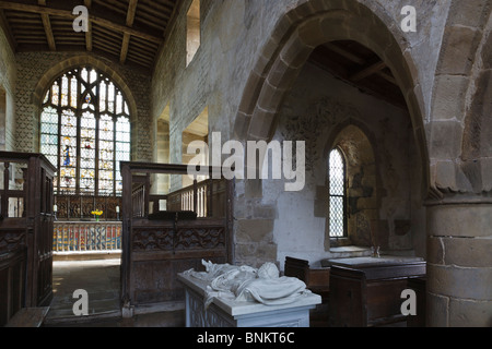 Kapelle des Heiligen Nikolaus in Haddon Hall in der Nähe von Bakewell, Peak District National Park, Derbyshire. Stockfoto