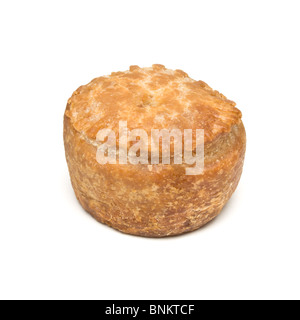 Einzigen traditionellen englischen Pork Pie aus niedrigen Perspektive auf weißen Hintergrund isoliert. Stockfoto