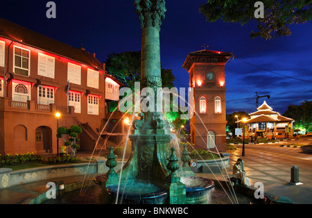 Malaysia, Melaka, Malacca, Altstädter Ring, Uhrturm, Stadthuys, Brunnen, Stockfoto