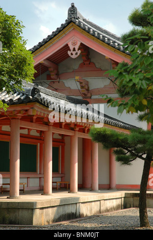 Gebäude auf dem Gelände des Sanjusangendo-Tempel, Kyoto, Japan Stockfoto