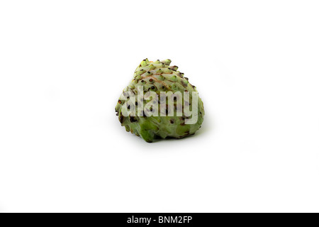 Atemoia Obst auf weißem Hintergrund Stockfoto