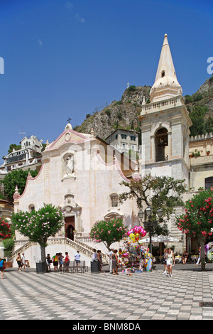 Italien Sizilien Insel Provinz von Messina Taormina Ionische Meer Mittelmeer Meer Corso Umberto Sqare 9. April Fußgängerzone Stockfoto